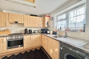 Annexe Kitchen- click for photo gallery